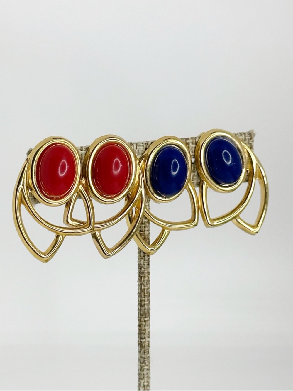 Vintage Red Blue Oval Cabochon Drop Earrings Women Jewelry 2 Pair Gold Tone